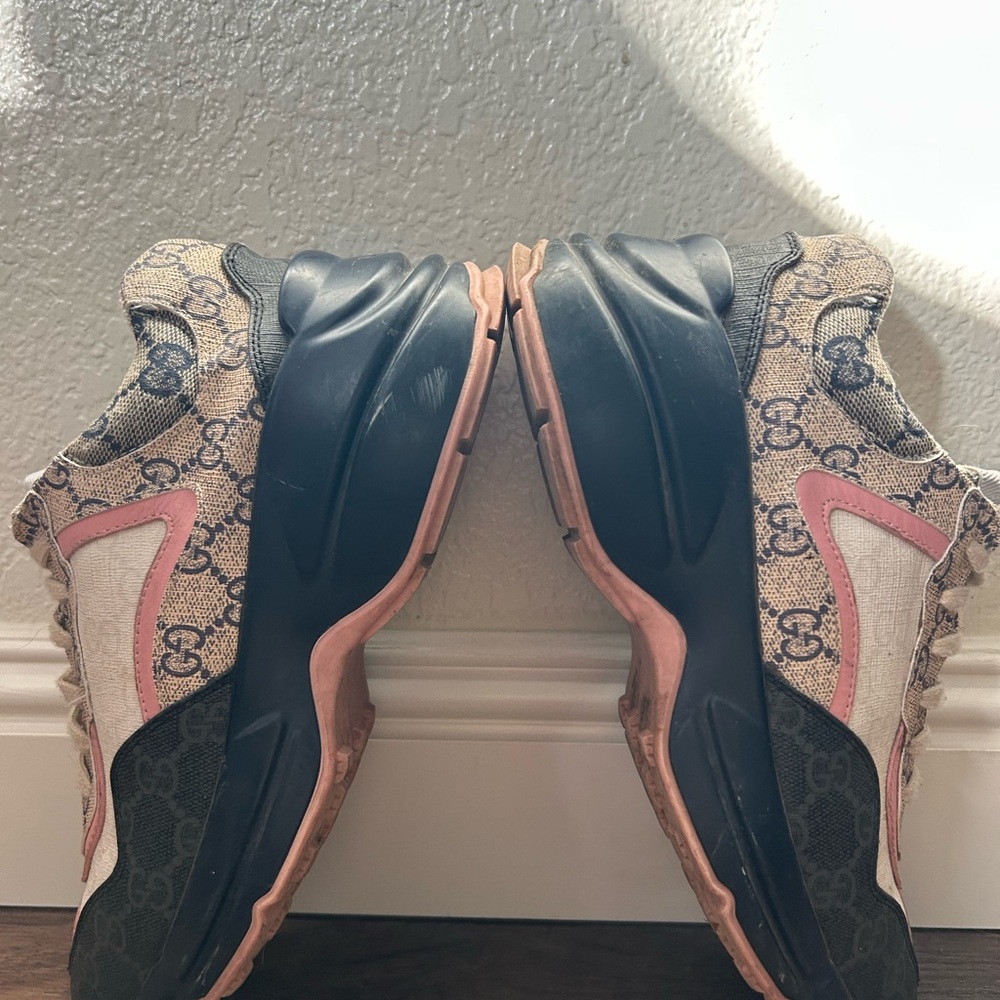 Gucci Rython Sneakers - Picture 2 of 9